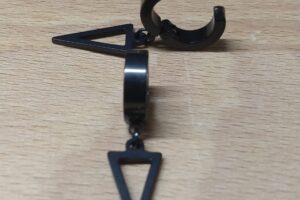 Triangle Ohrring Schwarz