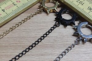 Ohrring mit Kette