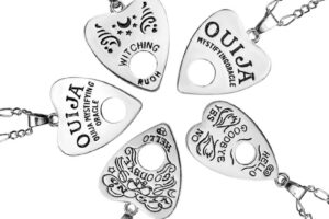 OUIJA Kette plus Anhänger
