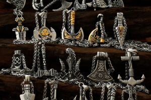 Verschiedene Vikinger Anhänger mit Kette Part Two