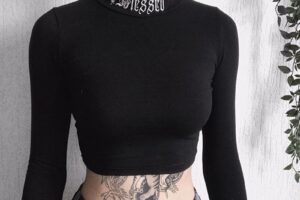 Black Bodycon Long Sleeve Crop Top